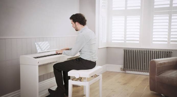 Roland FP-60 - ідеальне цифрове фортепіано для дому, сцени і студії